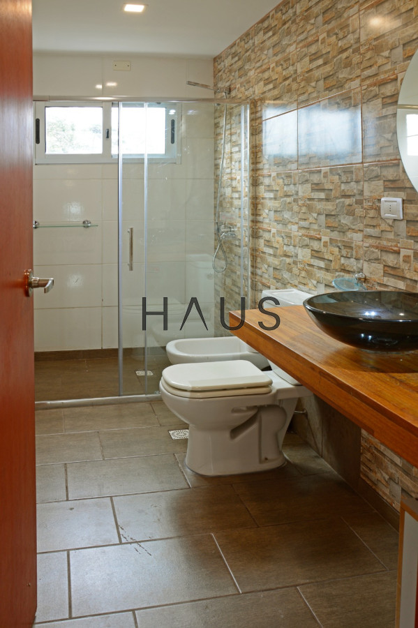 Casa ID.570 - Moderna casa en Barrio Marly