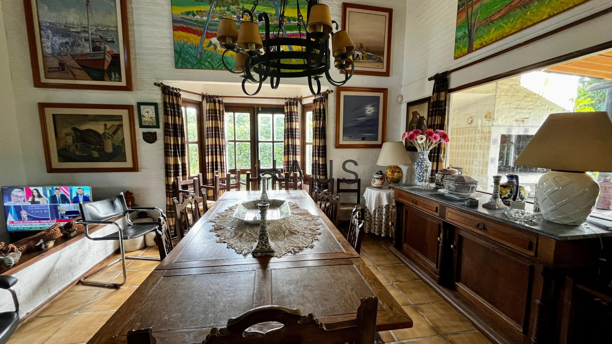 Casa ID.243 -  Tu Refugio en Pinares: Elegancia y Comodidad en Punta del Este