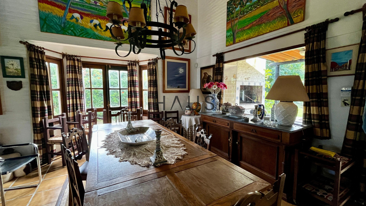 Casa ID.243 -  Tu Refugio en Pinares: Elegancia y Comodidad en Punta del Este