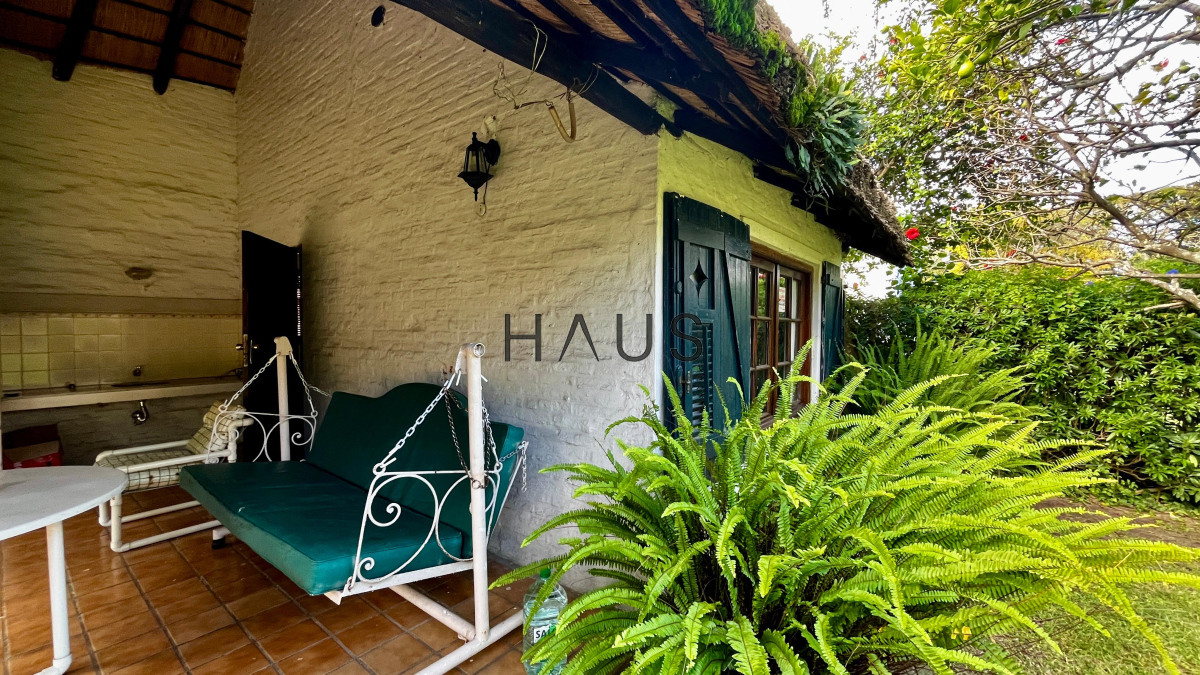 Casa ID.243 -  Tu Refugio en Pinares: Elegancia y Comodidad en Punta del Este