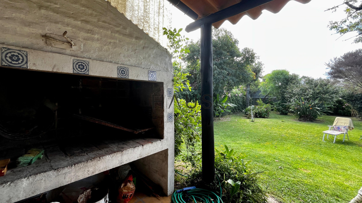 Casa ID.243 -  Tu Refugio en Pinares: Elegancia y Comodidad en Punta del Este