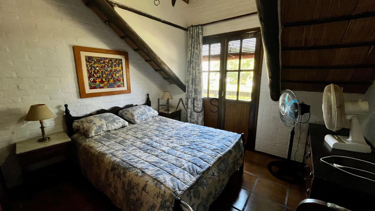 Casa ID.243 -  Tu Refugio en Pinares: Elegancia y Comodidad en Punta del Este