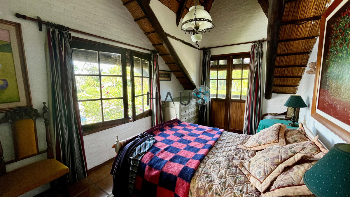 Casa ID.243 -  Tu Refugio en Pinares: Elegancia y Comodidad en Punta del Este