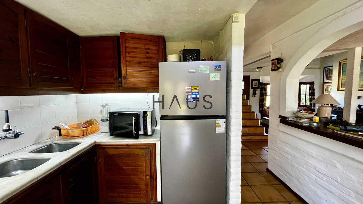 Casa ID.243 -  Tu Refugio en Pinares: Elegancia y Comodidad en Punta del Este