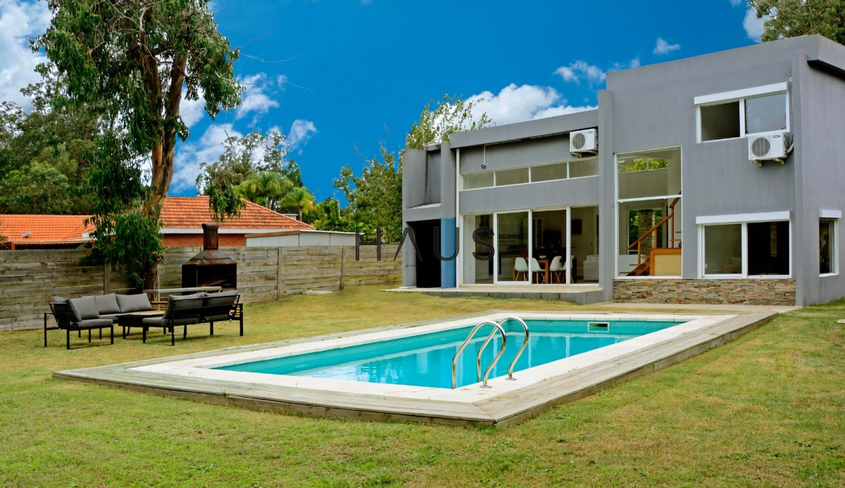 Casa ID.570 - Moderna casa en Barrio Marly