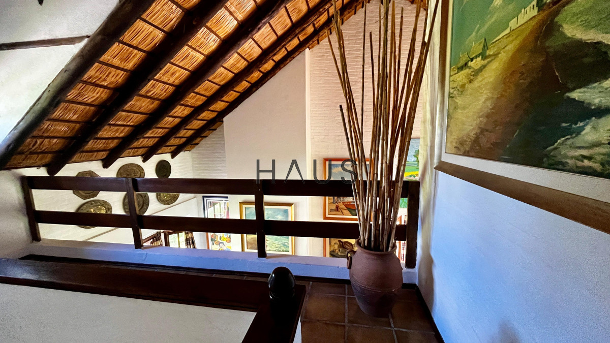 Casa ID.243 -  Tu Refugio en Pinares: Elegancia y Comodidad en Punta del Este
