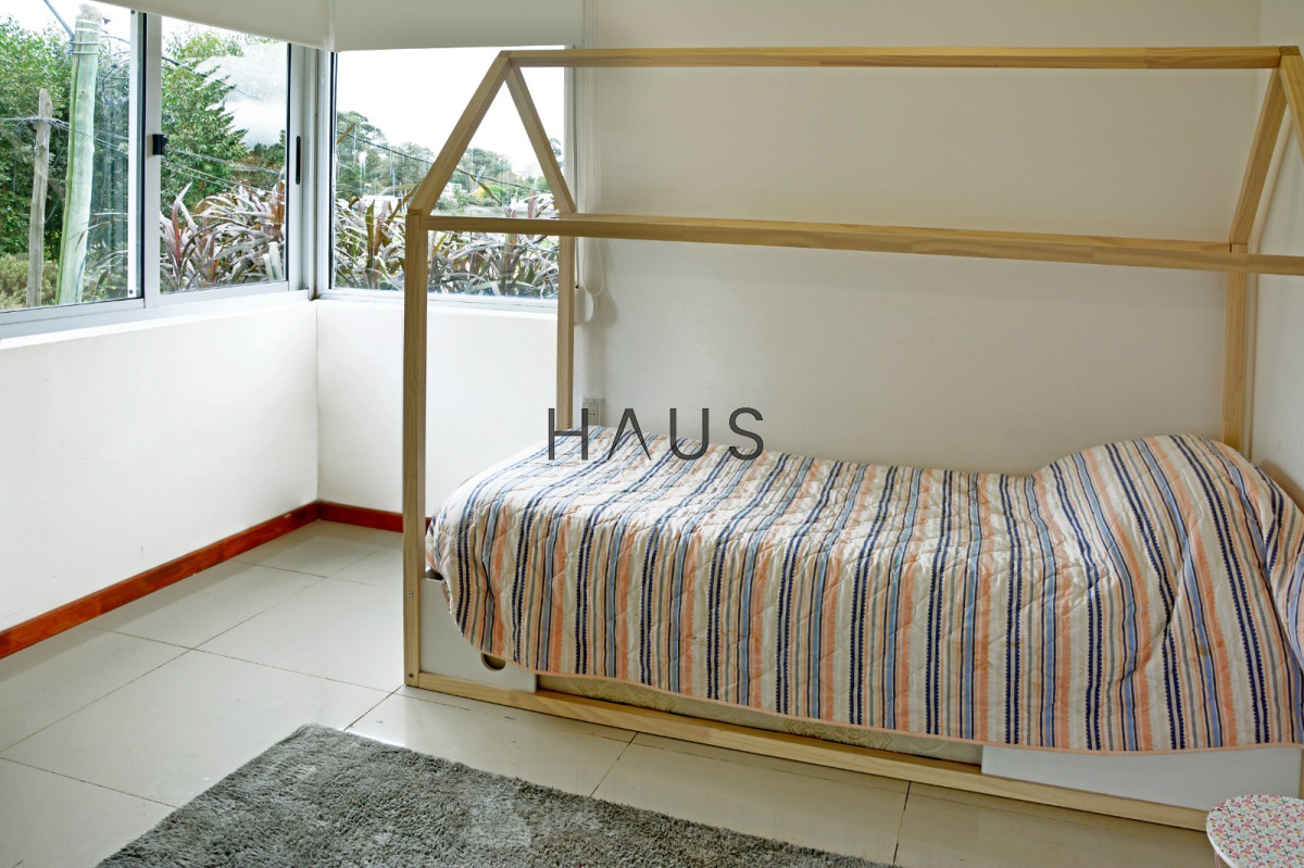 Casa ID.570 - Moderna casa en Barrio Marly