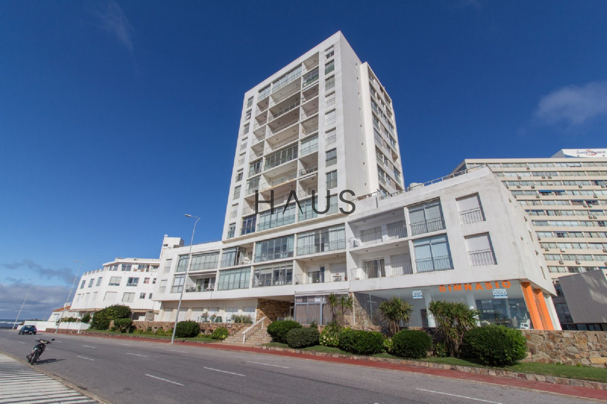 Apartamento ID.943 - Apartamento frente al mar 3 dormitorios.