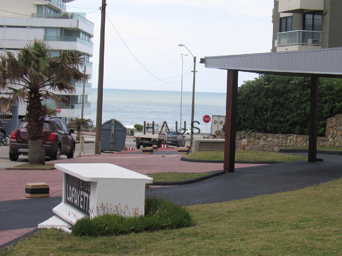 Apartamento ID.785 - En península,a metros del mar,zona puerto.Imperdible