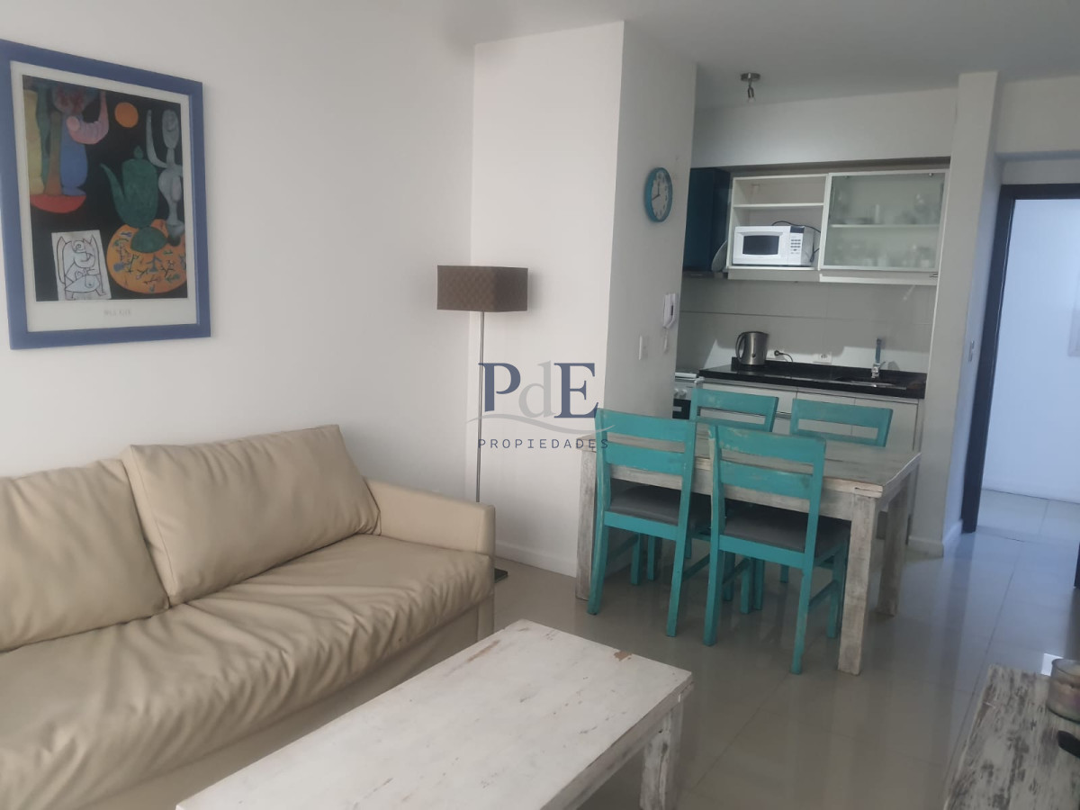 Apartamento en Peninsula a 200 mts del Puerto 