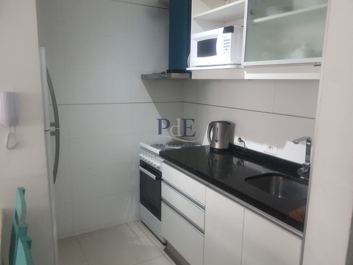 Apartamento en Peninsula a 200 mts del Puerto  - Imagen 3