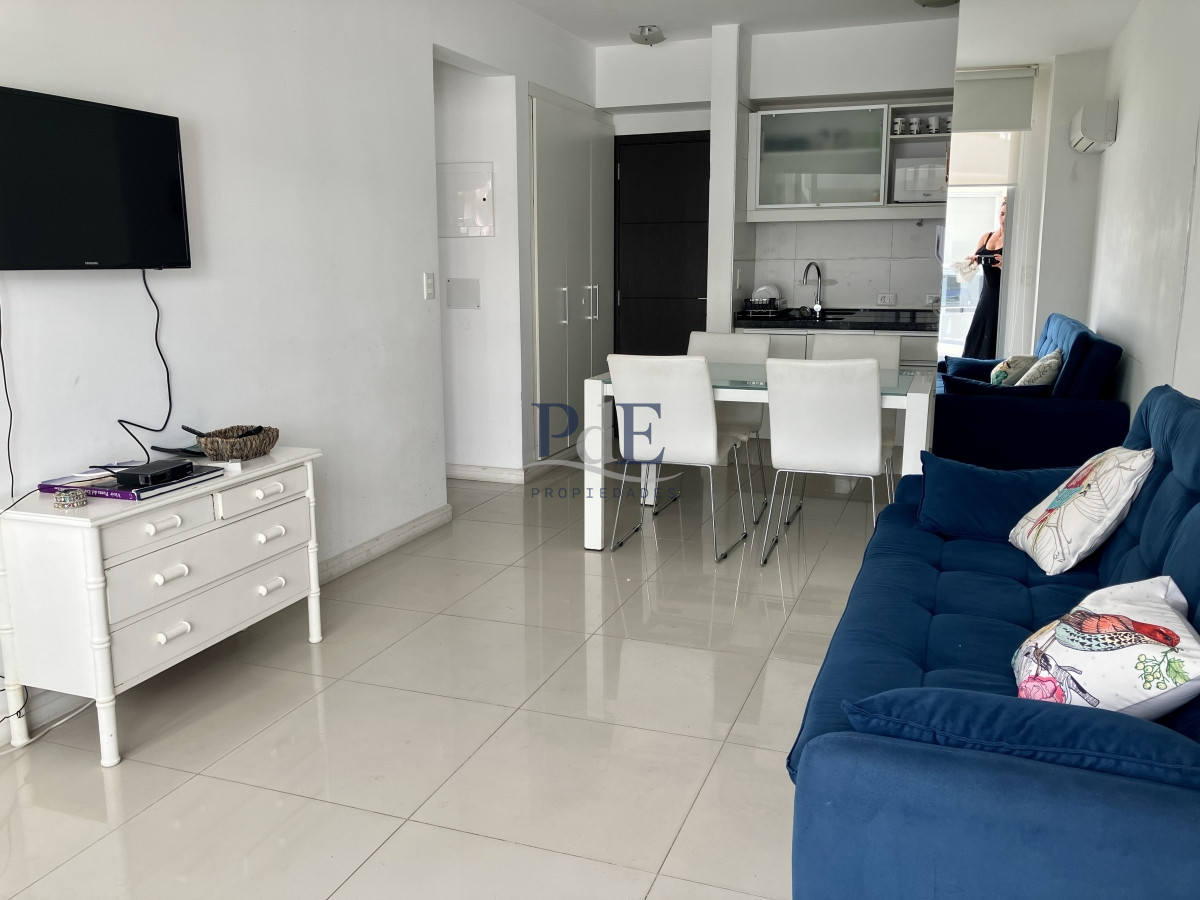 Apartamento en Península | 1 Dormitorio con Garaje. Punta del Este - Imagen 1
