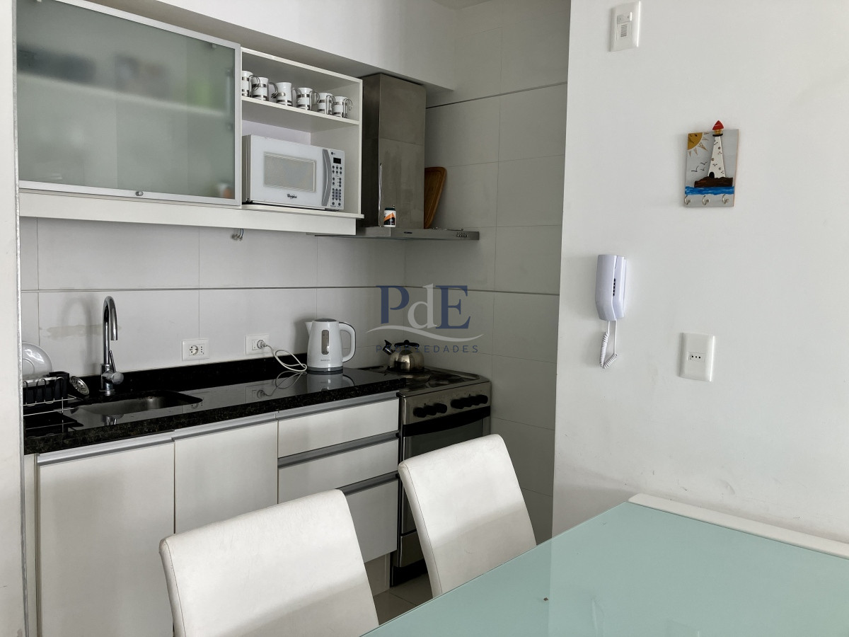 Apartamento en Península | 1 Dormitorio con Garaje. Punta del Este - Imagen 4