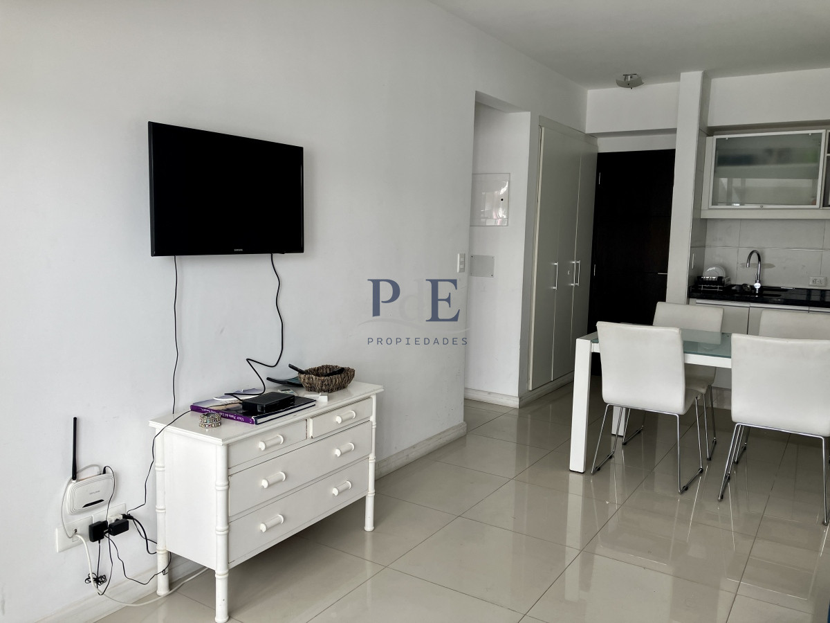 Apartamento en Península | 1 Dormitorio con Garaje. Punta del Este - Imagen 3