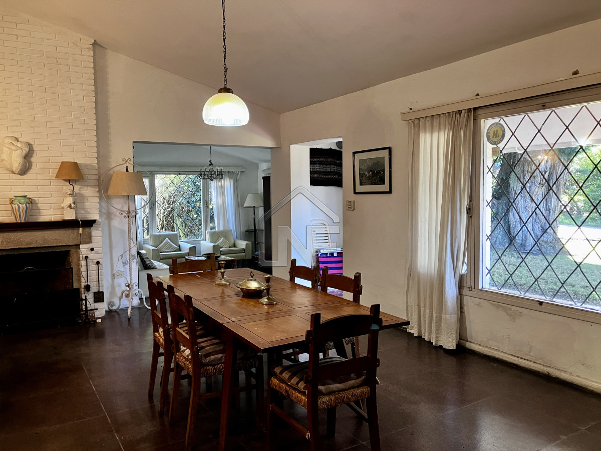 Casa ID.53 - Oportunidad destacada.Construcción solida sobre muy buen terreno, ubicada en Golf