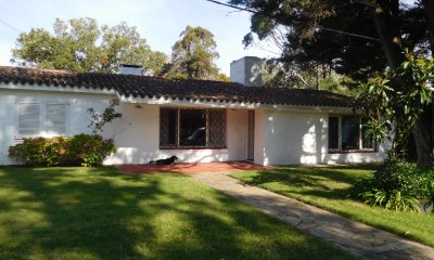 Construcción solida, ubicada en Golf punta del este