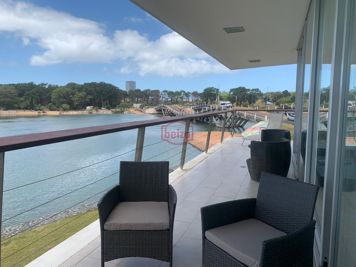 Apartamento ID.166026/Departamento-de-1-dormitorio-y-medio-en-venta-en-complejo-con-amenities.-Playa-Brava - Apartamento en La Barra 3 dormitorios 2 baños