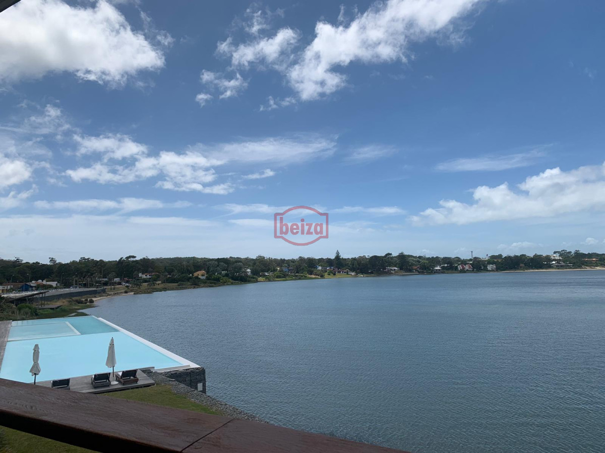 Apartamento ID.166026/Departamento-de-1-dormitorio-y-medio-en-venta-en-complejo-con-amenities.-Playa-Brava - Apartamento en La Barra 3 dormitorios 2 baños