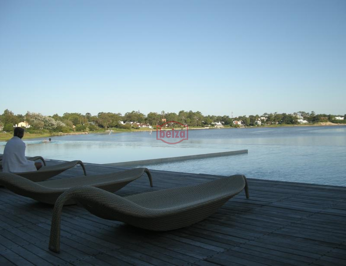 Apartamento ID.166026/Departamento-de-1-dormitorio-y-medio-en-venta-en-complejo-con-amenities.-Playa-Brava - Apartamento en La Barra 3 dormitorios 2 baños