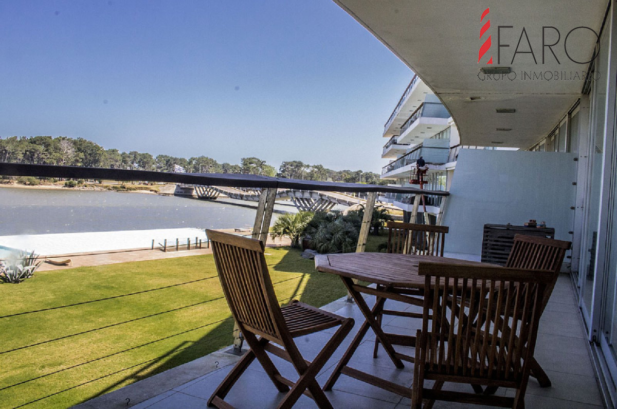 Apartamento en La Barra 4 dormitorios con garage - FAR32641A