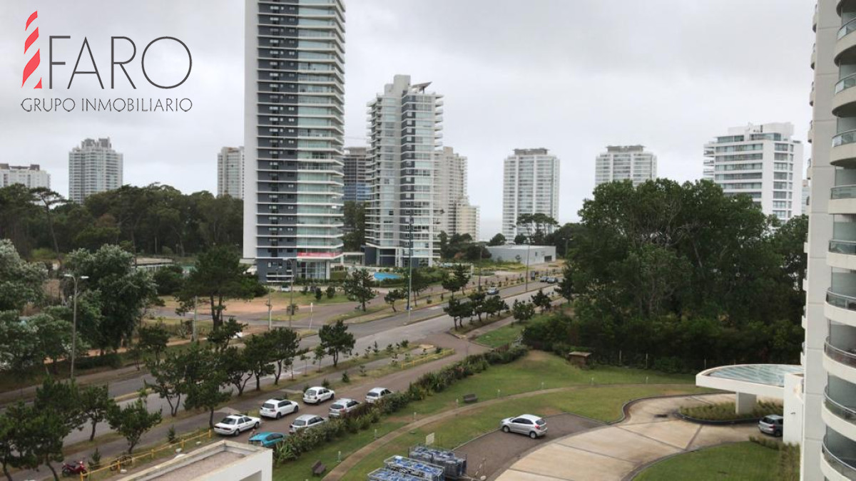 Apartamento en Roosevelt 2 dormitorios con cochera - FAR33144A