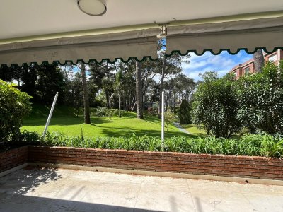 Excelente zona,unidad en Planta Baja con gran terraza y parrillero propio 