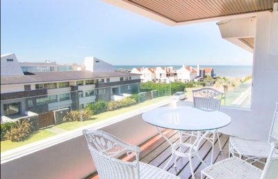 Penthouse a pasos del mar en Montoya !
