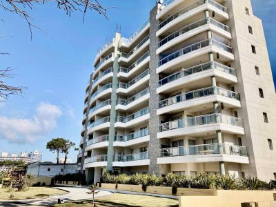 Apartamento en Aidy Grill con terraza y parrillero propio