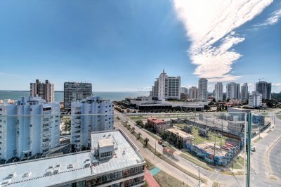 Apartamento en alquiler en torre de categoría