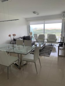 Apartamento frente al mar en alquiler temporal 