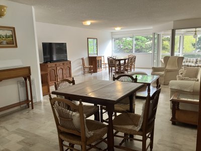 Apartamento en alquiler anual.