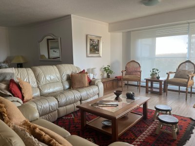 Apartamento en venta totalmente reciclado ideal para vivir.