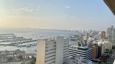 Apartamento de 3 dormitorios en venta en Punta del Este 