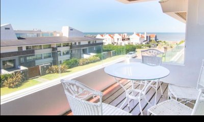 Penthouse a pasos del mar en Montoya !