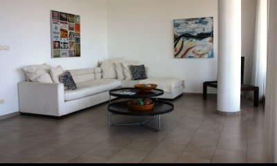 Apartamento en La Barra 3 dormitorios con terraza y cocheras