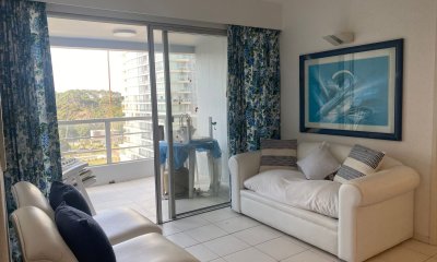Apartamento en torre sobre av Roosevelt