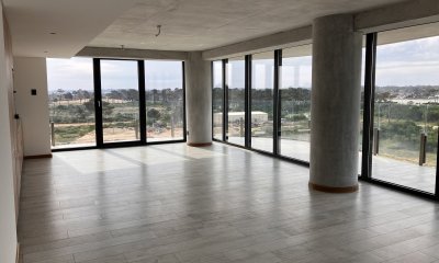 Apartamento en venta en Surfside.