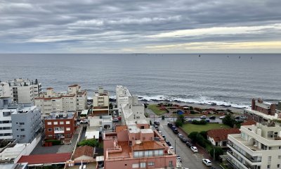 Apartamento en Venta en Península 3 dormitorios y servicio