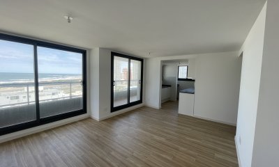 A estrenar a 100 mts de playa brava