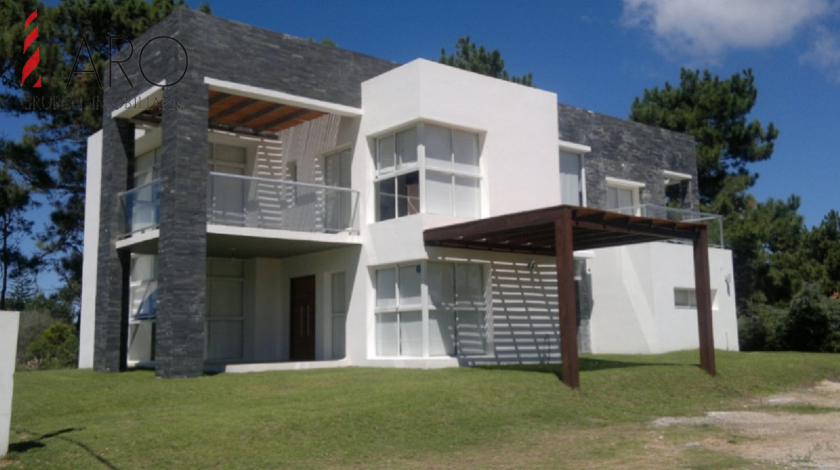 Casa en Rincón del Indio 5 dormitorios con piscina y parrillero - FAR35865C