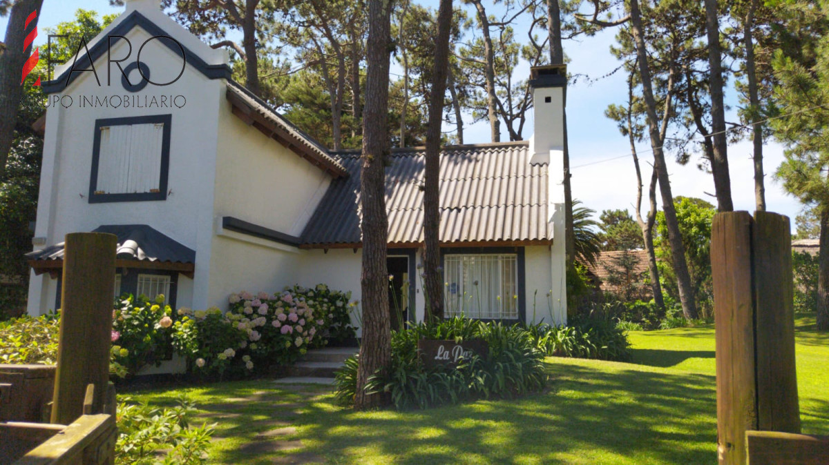 Casa en Brava 3 dormitorios y 2 baños - FAR32915C