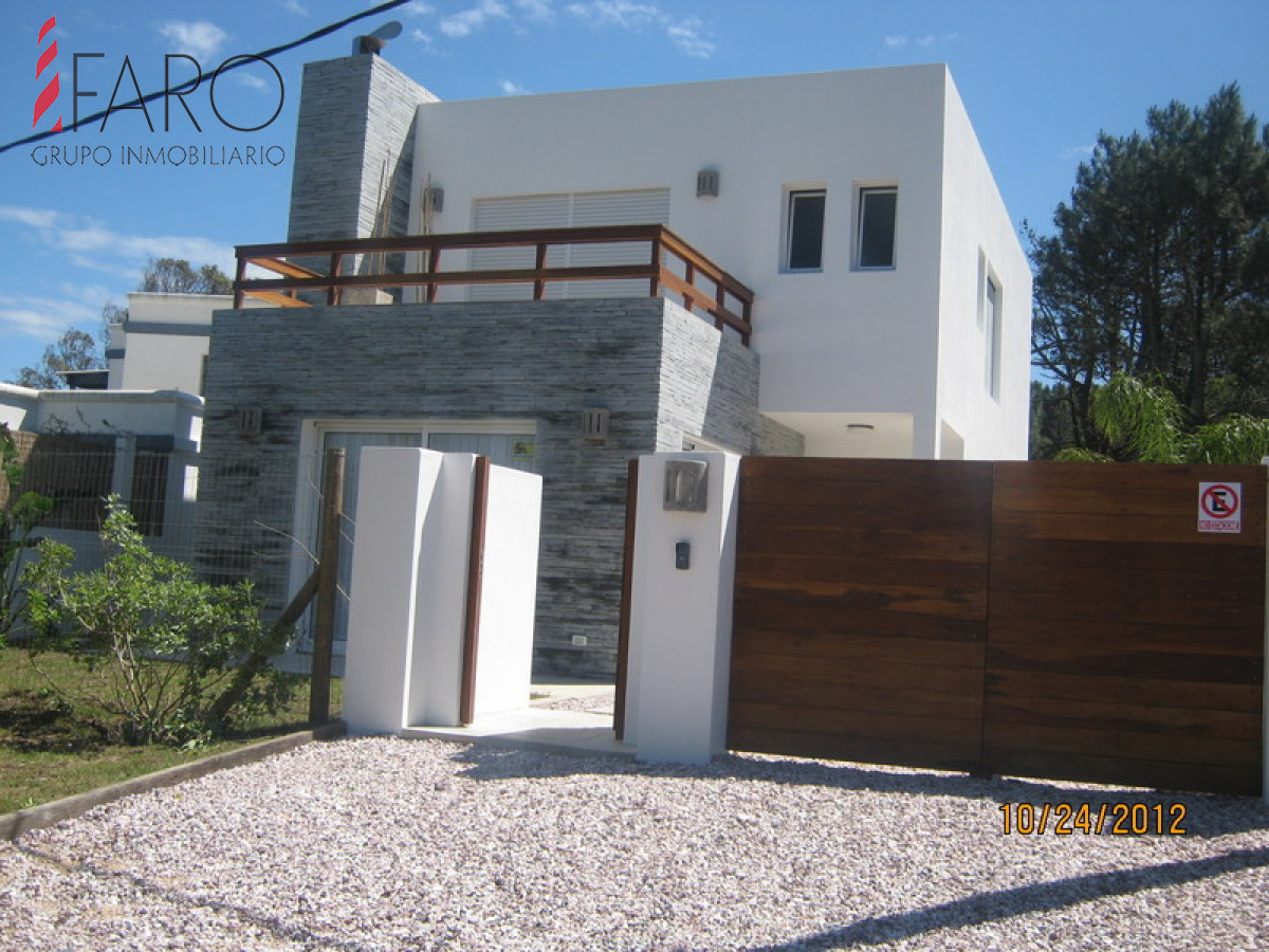 Casa en La Barra 4 dormitorios con parrillero - FAR33258C