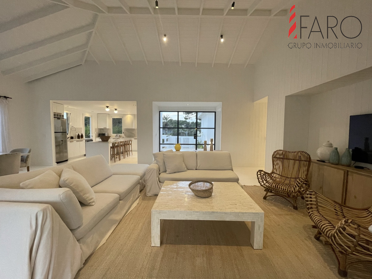 Moderna residencia con vistas al mar en el corazón de José Ignacio