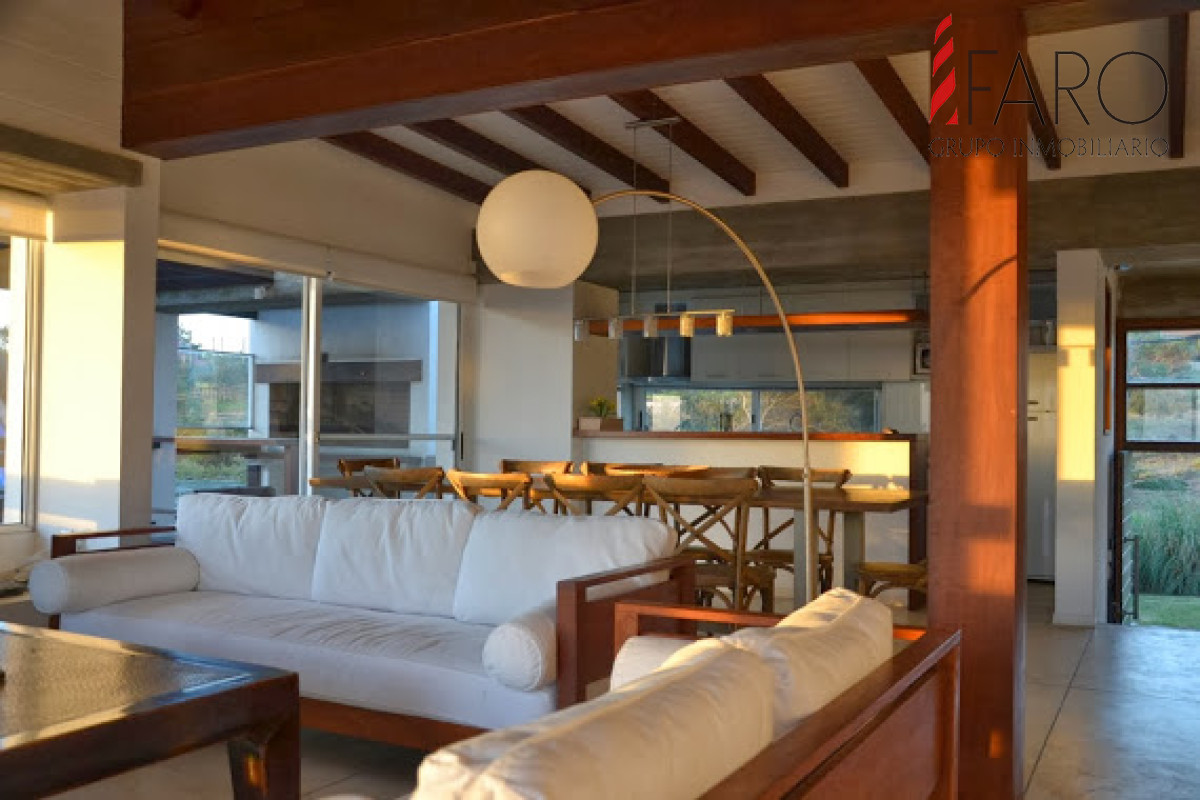 casa en el chorro 6 dormitorios con piscina y parrillero - far33970c