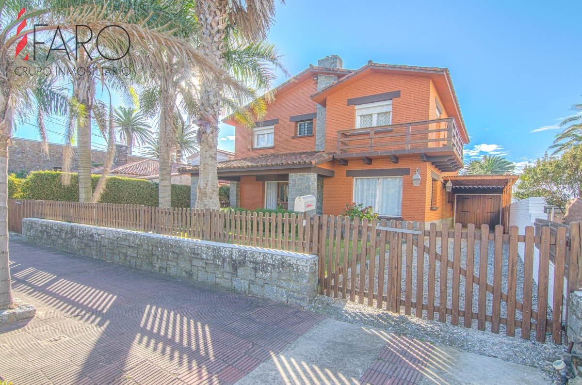 Casa en la Península 6 dormitorios y dependencia, piscina y barbacoa - FAR41950C