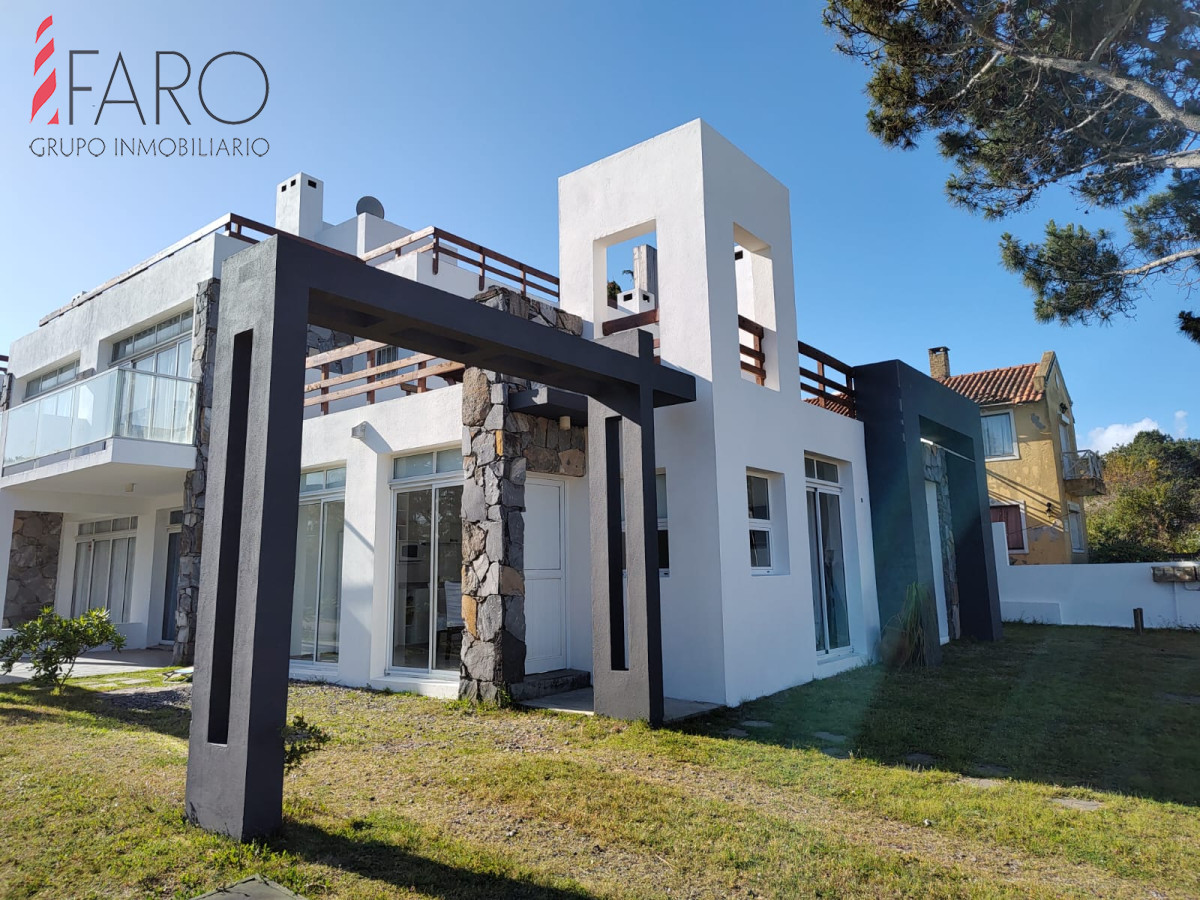 Moderna casa en alquiler  - FAR39352C
