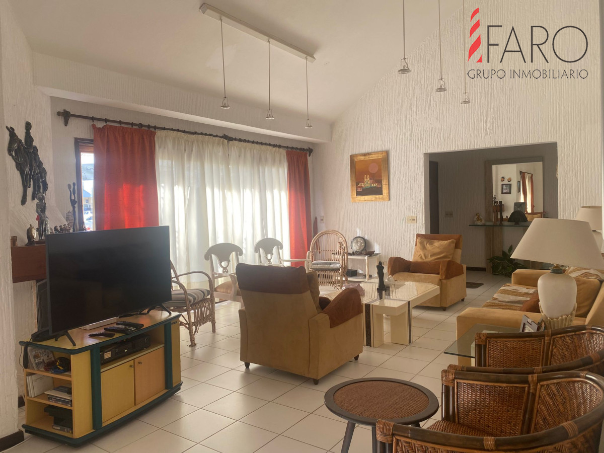 Shopping - GoPunta - Portal Inmobiliario de Punta del Este - Maldonado