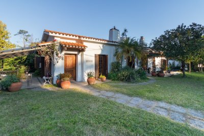 Venta de casa en Playa Mansa, Ubicación inmejorable.