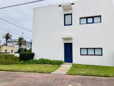 Casa en alquiler en Peninsula.