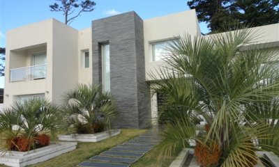 Casa en Barrio Privado 4 dormitorios 4 baños